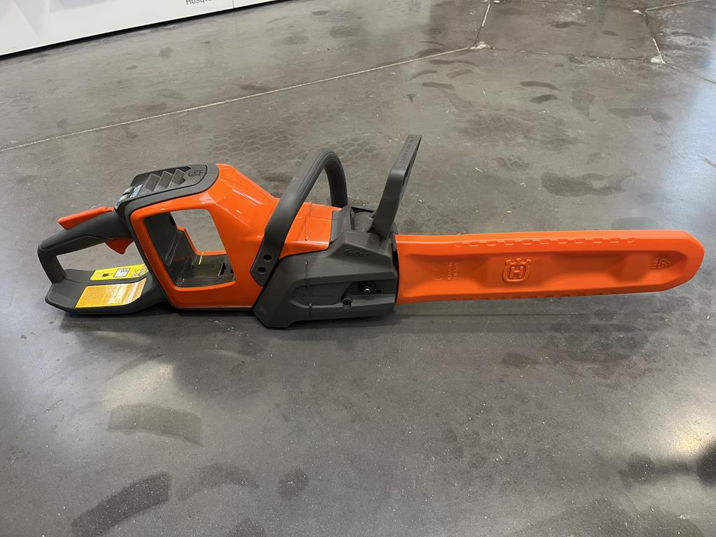 HUSQVARNA 225i – Image 2
